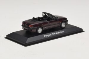 Peugeot 306 Kabrió Lila Metál Maxichamps 1:43 940112834 Fém – 2. kép a 5-ből