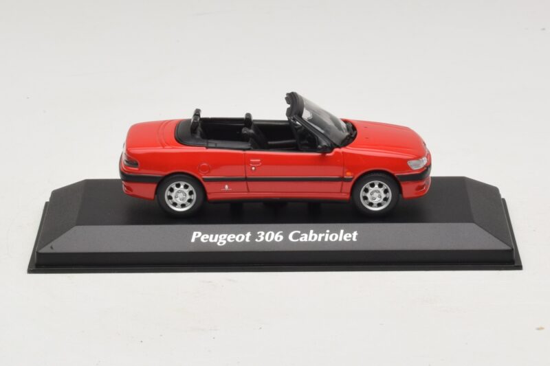 Peugeot 306 Kabrió Piros Maxichamps 1:43 940112830 Diecast