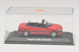 Peugeot 306 Kabrió Piros Maxichamps 1:43 940112830 Diecast – 4. kép a 5-ből