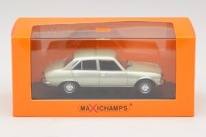 Peugeot 504 Világoszöld Metál Maxichamps 1:43 940112501 Fém – 5. kép a 5-ből