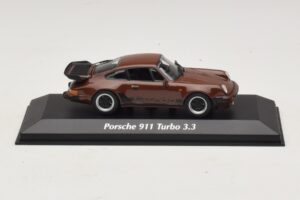Porsche 911 930 Turbo 3.3 Barna Maxichamps 1:43 940069001 Fém