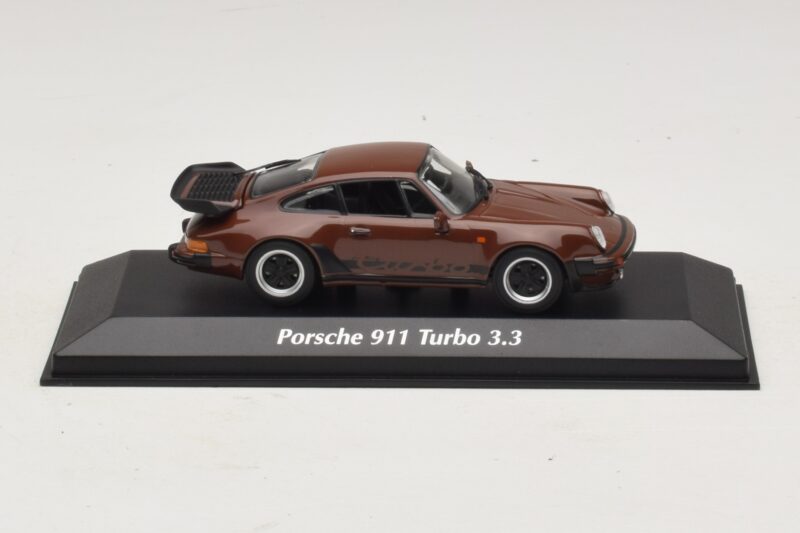 Porsche 911 930 Turbo 3.3 Barna Maxichamps 1:43 940069001 Fém