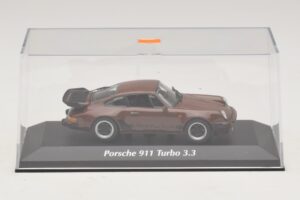 Porsche 911 930 Turbo 3.3 Barna Maxichamps 1:43 940069001 Fém – 4. kép a 5-ből