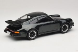 Porsche 911 930 Turbo 3.3 Sötétzöld Metál KK-Scale 1:18 KKDC181441 Fém – 2. kép a 6-ből