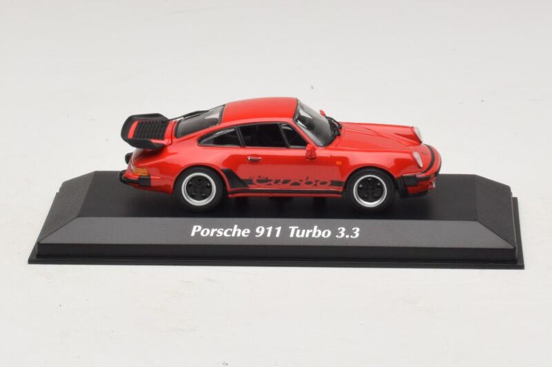 Porsche 911 930 Turbo 3.3 Piros Maxichamps 1:43 940069000 Fém