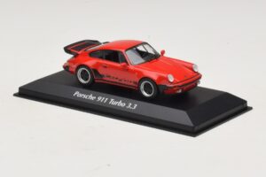 Porsche 911 930 Turbo 3.3 Piros Maxichamps 1:43 940069000 Fém – 3. kép a 5-ből