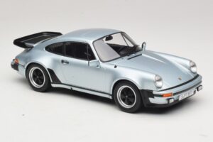 Porsche 911 930 Turbo 3.3 Ezüst KK-Scale 1:18 KKDC181444 Fém – 4. kép a 6-ből