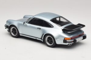 Porsche 911 930 Turbo 3.3 Ezüst KK-Scale 1:18 KKDC181444 Fém – 5. kép a 6-ből