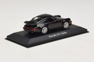 Porsche 911 964 Turbo Fekete Maxichamps 1:43 940069101 Fém – 2. kép a 5-ből