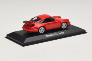 Porsche 911 964 Turbo Piros Maxichamps 1:43 940069102 Fém – 2. kép a 5-ből