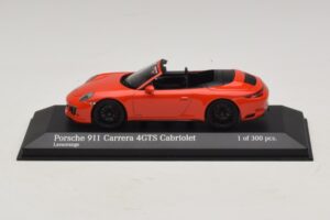 Porsche 911 991.1 Carrera 4 GTS Kabrió Narancssárga Minichamps 1:43 410067331 Fém