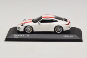 Porsche 911 991.1 R Fehér Piros Csíkokkal Minichamps 1:43 410066220 Fém – 2. kép a 6-ből
