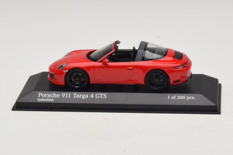Porsche 911 991.1 Targa 4 GTS Piros Minichamps 1:43 410067340 Fém