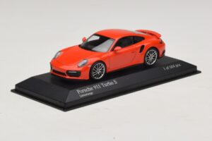 Porsche 911 991.1 Turbo S Narancssárga Minichamps 1:43 410067171 Fém – 2. kép a 5-ből