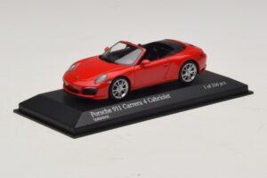 Porsche 911 991.2 Carrera 4 Kabrió Piros Minichamps 1:43 410067230 Fém – 2. kép a 5-ből