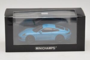 Porsche 911 991.2 Carrera 4 GTS Miami Blue Minichamps 1:43 410067322 Fém – 5. kép a 5-ből