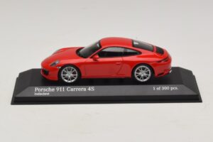 Porsche 911 991.2 Carrera 4S Piros Minichamps 1:43 410067240 Fém