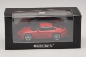 Porsche 911 991.2 Carrera 4S Piros Minichamps 1:43 410067240 Fém – 5. kép a 5-ből