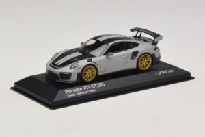 Porsche 911 991.2 GT2 RS Weissach Package Chalk Minichamps 1:43 410067220 Fém – 2. kép a 5-ből