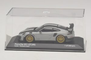 Porsche 911 991.2 GT2 RS Weissach Package Chalk Minichamps 1:43 410067220 Fém – 4. kép a 5-ből