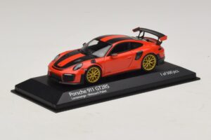 Porsche 911 991.2 GT2 RS Weissach Package Narancssárga Minichamps 1:43 410067224 Fém – 2. kép a 5-ből