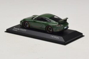 Porsche 911 991.2 GT3 Zöld Minichamps 1:43 410066028 Fém – 3. kép a 5-ből