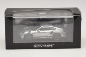 Porsche 911 991.2 GT3 RS Ezüst Minichamps 1:43 410067020 Fém – 5. kép a 5-ből