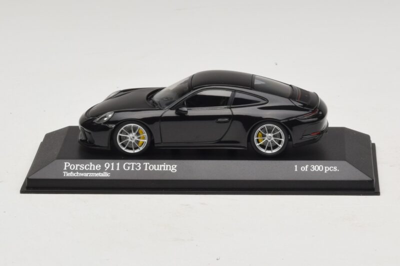 Porsche 911 991.2 GT3 Touring Fekete Metál Minichamps 1:43 410067424 Diecast