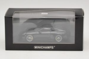 Porsche 911 991.2 GT3 Touring Fekete Metál Minichamps 1:43 410067424 Diecast – 5. kép a 5-ből