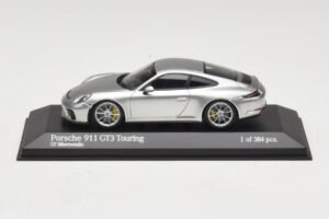 Porsche 911 991.2 GT3 Touring Ezüst Minichamps 1:43 410067422 Fém
