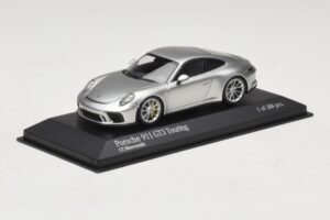 Porsche 911 991.2 GT3 Touring Ezüst Minichamps 1:43 410067422 Fém – 2. kép a 5-ből