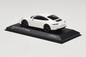 Porsche 911 991.2 GT3 Touring Fehér Minichamps 1:43 410067420 Fém – 3. kép a 5-ből