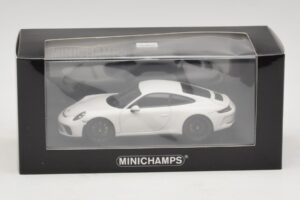Porsche 911 991.2 GT3 Touring Fehér Minichamps 1:43 410067420 Fém – 5. kép a 5-ből