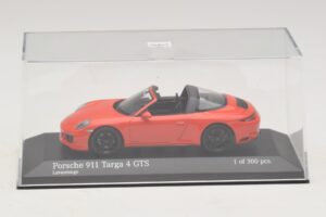 Porsche 911 991 Targa 4 GTS Narancssárga Minichamps 1:43 410067341 Fém – 4. kép a 5-ből