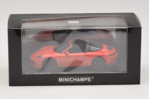 Porsche 911 991 Targa 4 GTS Narancssárga Minichamps 1:43 410067341 Fém – 5. kép a 5-ből