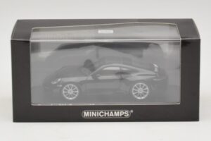 Porsche 911 992 Carrera 4S Fekete Metál Minichamps 1:43 410069320 Fém – 5. kép a 5-ből