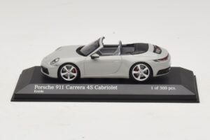Porsche 911 992 Carrera 4S Kabrió Szürke Minichamps 1:43 410069331 Fém