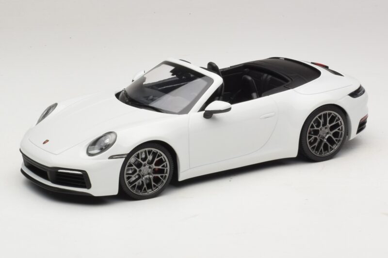 Porsche 911 992 Carrera 4S Kabrió Fehér Minichamps 1:18 155067330 Fém