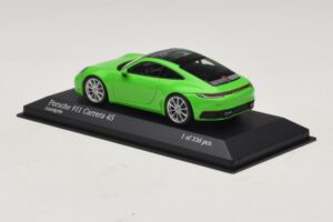 Porsche 911 992 Carrera 4S Zöld Minichamps 1:43 410069322 Fém – 3. kép a 5-ből