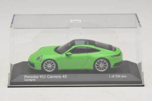 Porsche 911 992 Carrera 4S Zöld Minichamps 1:43 410069322 Fém – 4. kép a 5-ből