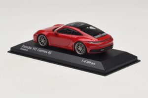 Porsche 911 992 Carrera 4S Piros Minichamps 1:43 410069321 Fém – 3. kép a 5-ből