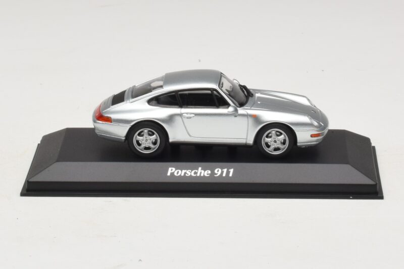 Porsche 911 993 Ezüst Maxichamps 1:43 Porsche 911 993 Ezüst Maxichamps 1:43 940063001 Fém