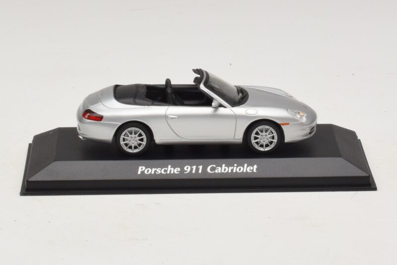 Porsche 911 996 Kabrió Ezüst Maxichamps 1:43 Porsche 911 996 Kabrió Ezüst Maxichamps 1:43 940061031 Fém