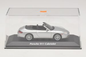 Porsche 911 996 Kabrió Ezüst Maxichamps 1:43 940061031 Fém – 4. kép a 5-ből