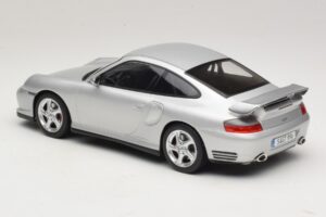 Porsche 911 996 GT2 Ezüst KK-Scale 1:18 KKDC181451 Fém – 5. kép a 6-ből