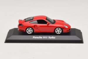 Porsche 911 996 Turbo Piros Maxichamps 1:43 940069300 Fém