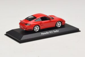 Porsche 911 996 Turbo Piros Maxichamps 1:43 940069300 Fém – 2. kép a 5-ből