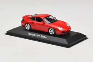 Porsche 911 996 Turbo Piros Maxichamps 1:43 940069300 Fém – 3. kép a 5-ből
