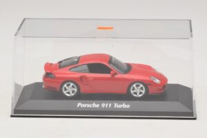 Porsche 911 996 Turbo Piros Maxichamps 1:43 940069300 Fém – 4. kép a 5-ből