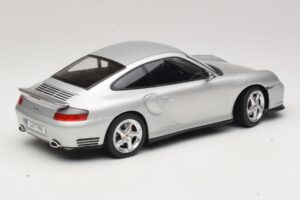 Porsche 911 996 Turbo Ezüst KK-Scale 1:18 KKDC181471 Fém – 2. kép a 6-ből